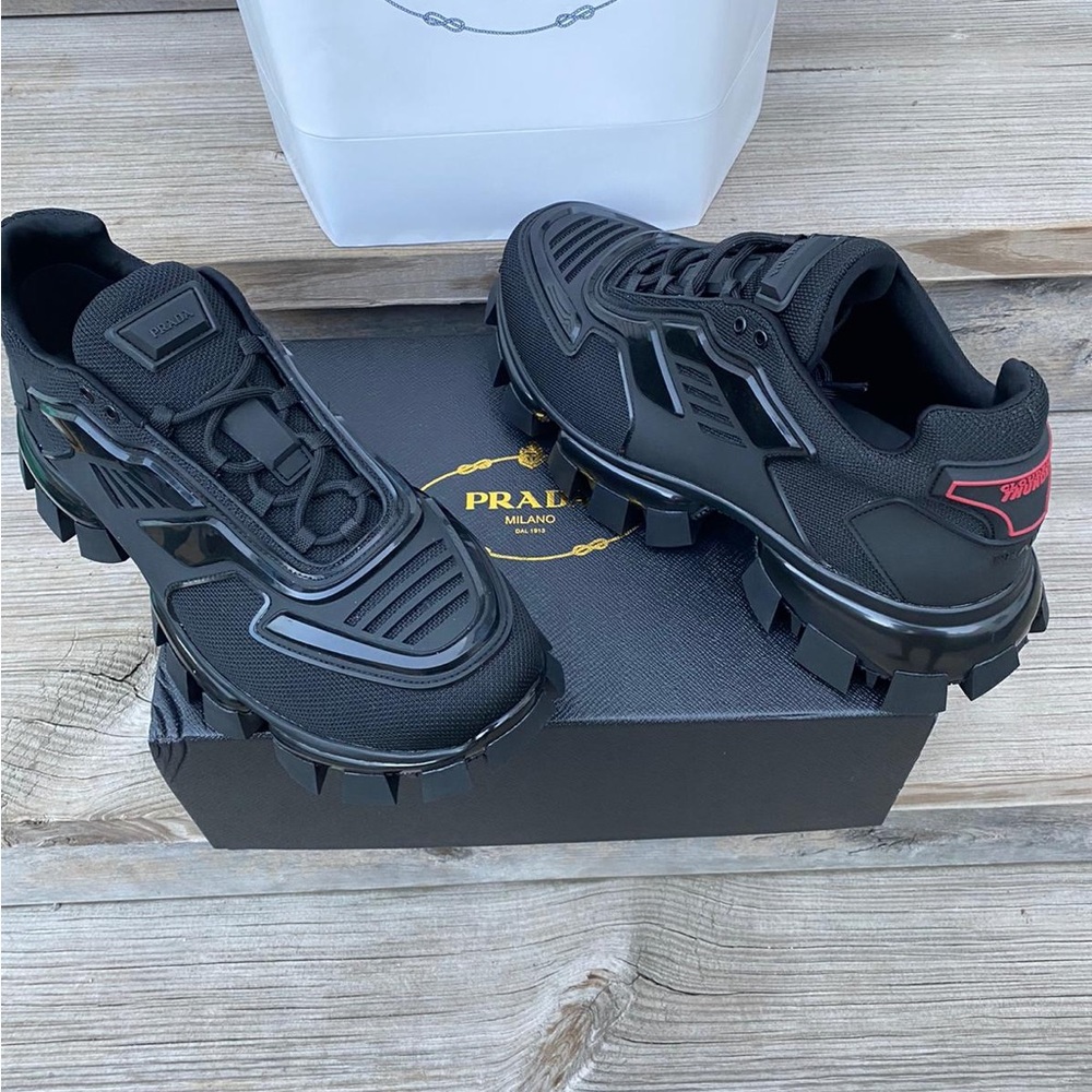 Men sneakers, size 12